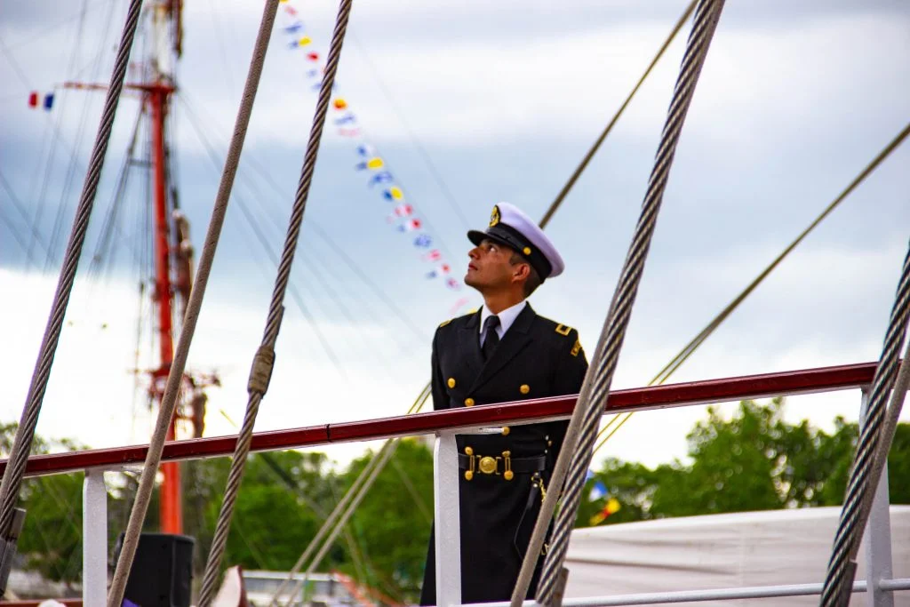 seafarer in sailing vessel